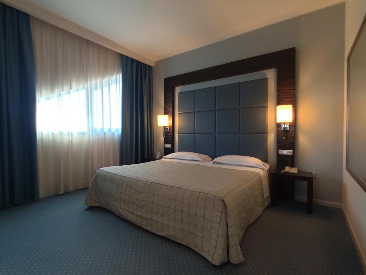 Guglielmotel Brembate Kültér fotó