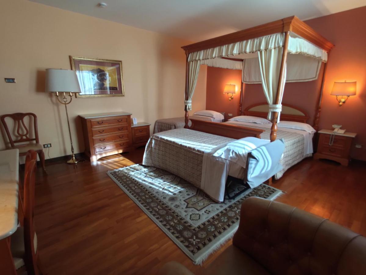 Guglielmotel Brembate Kültér fotó