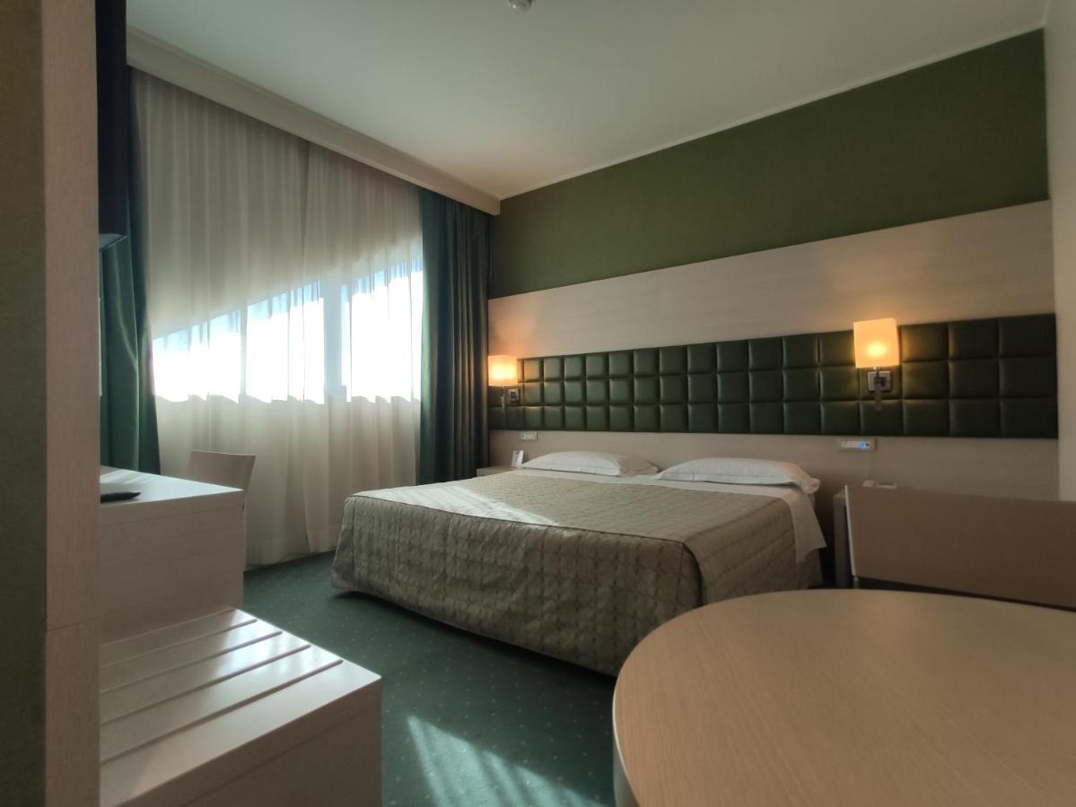 Guglielmotel Brembate Kültér fotó